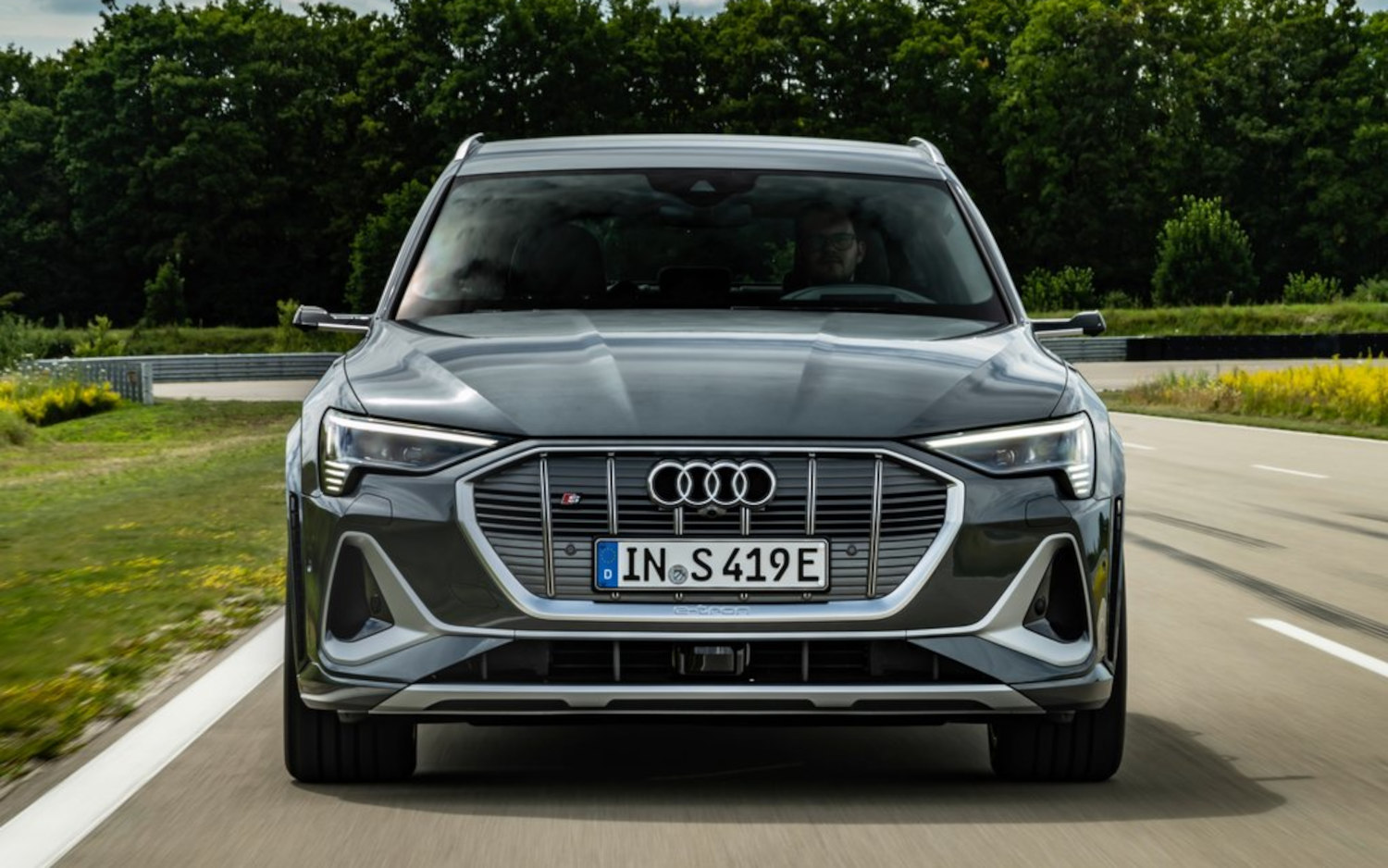 Audi etron Sportback S line 2021 SUV Drive